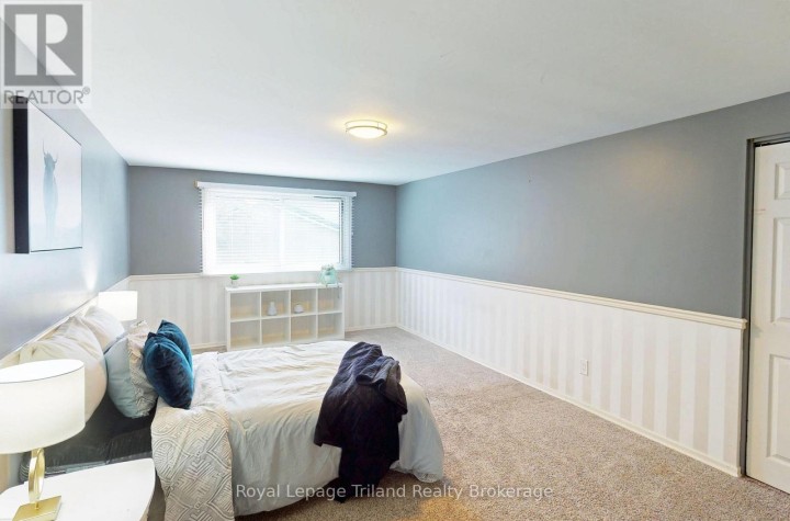 Photo 18 at 444 Lee Avenue, Woodstock - North, Woodstock