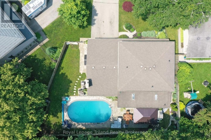 Photo 38 at 444 Lee Avenue, Woodstock - North, Woodstock