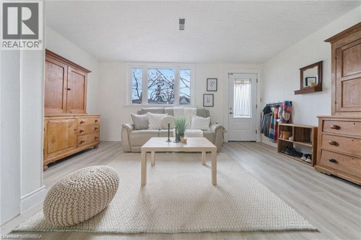 Photo 6 at 68 Oak Street, Brantford