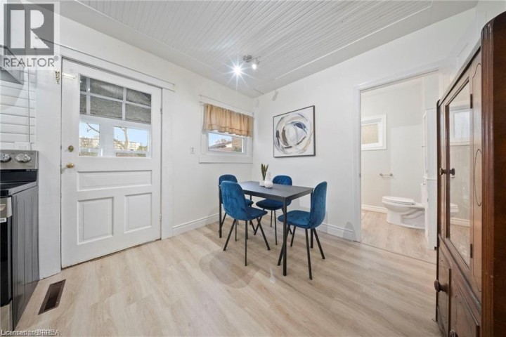 Photo 12 at 68 Oak Street, Brantford