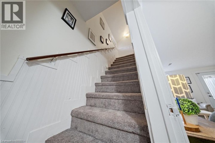 Photo 15 at 68 Oak Street, Brantford