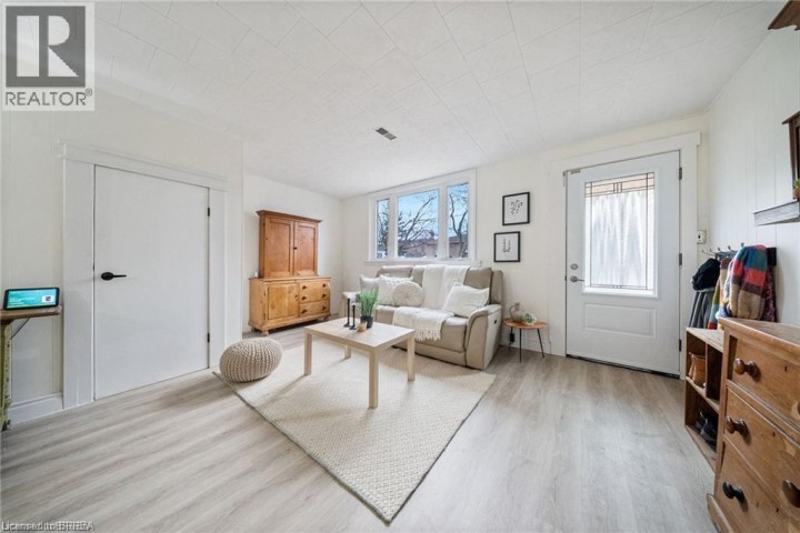 Photo 5 at 68 Oak Street, Brantford