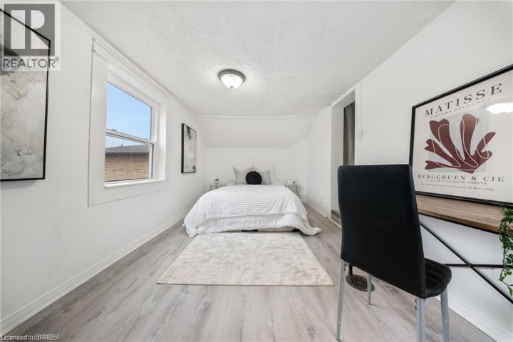 Photo 19 at 68 Oak Street, Brantford