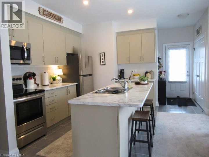 Photo 5 at 677 PARK Road N 18, Brantford