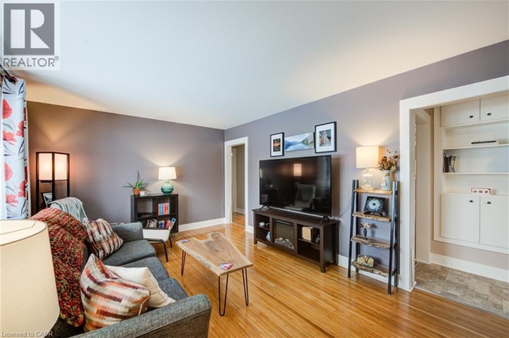 Photo 18 at 1040 Warwick Street, Woodstock