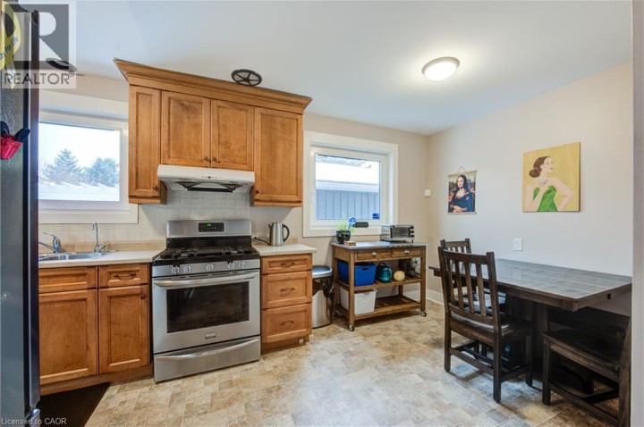 Photo 23 at 1040 Warwick Street, Woodstock