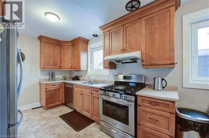 Photo 27 at 1040 Warwick Street, Woodstock