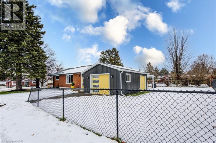 Photo 3 at 1040 Warwick Street, Woodstock