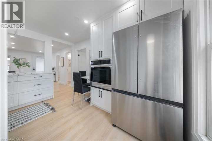 Photo 18 at 111 Victoria Street, Brantford