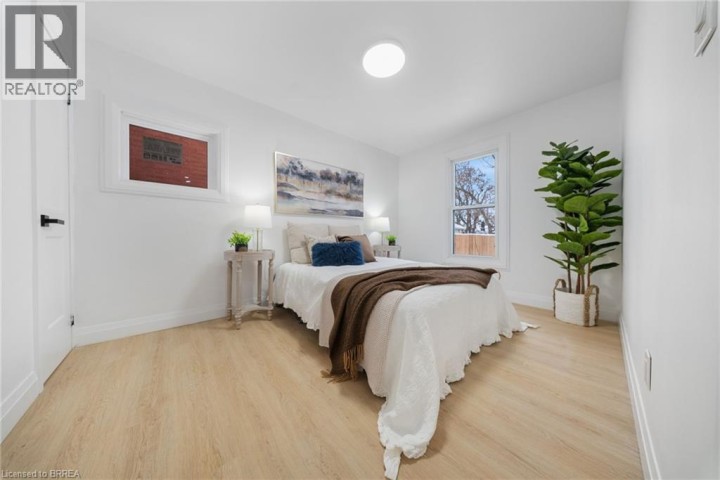 Photo 22 at 111 Victoria Street, Brantford