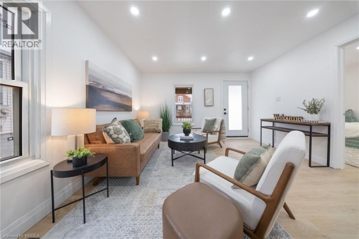 Photo 7 at 111 Victoria Street, Brantford