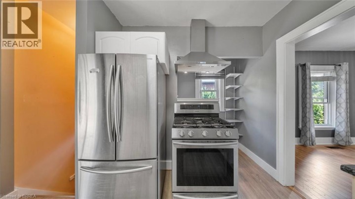 Photo 12 at 35 Salisbury Avenue, Brantford