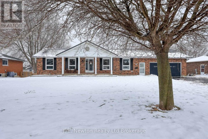 Photo 1 at 39 North Street W, Tillsonburg