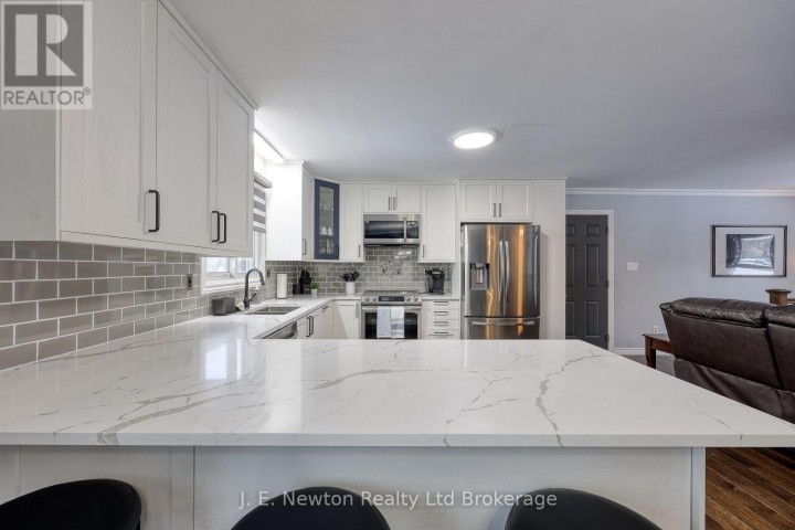 Photo 21 at 39 North Street W, Tillsonburg