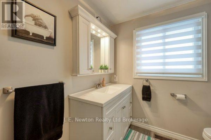 Photo 26 at 39 North Street W, Tillsonburg