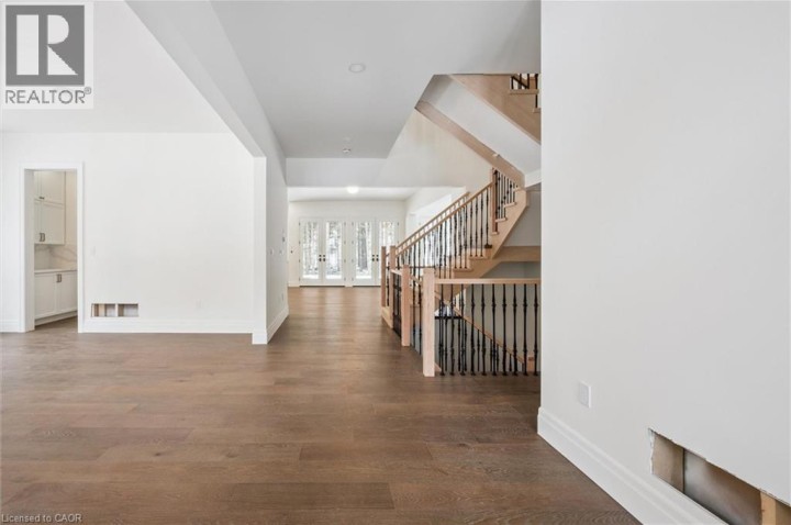 Photo 10 at 5 West Harris Road, Brantford