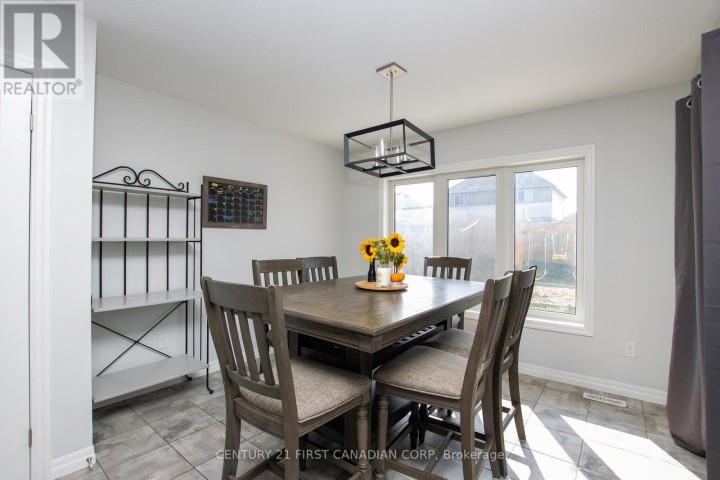 Photo 13 at 16 Arnold Street, Tillsonburg