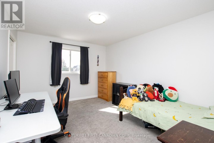 Photo 16 at 16 Arnold Street, Tillsonburg