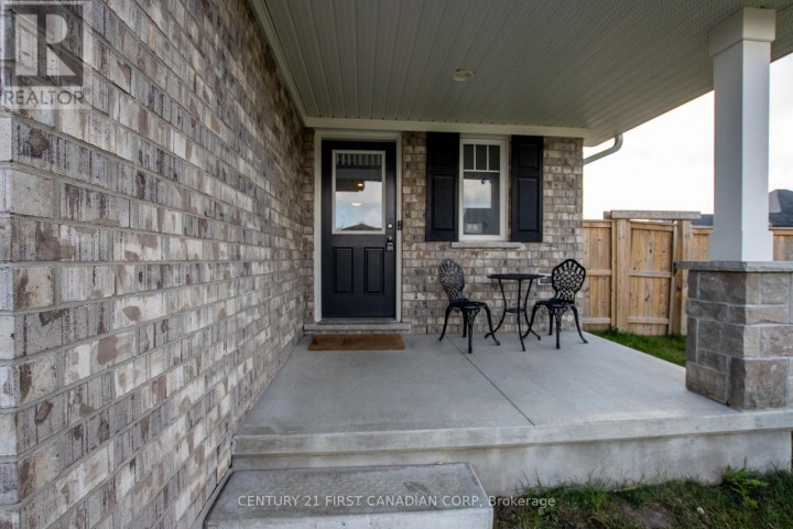 Photo 5 at 16 Arnold Street, Tillsonburg