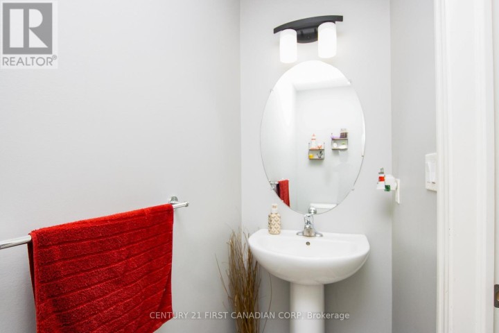 Photo 6 at 16 Arnold Street, Tillsonburg