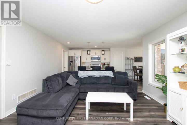 Photo 9 at 16 Arnold Street, Tillsonburg