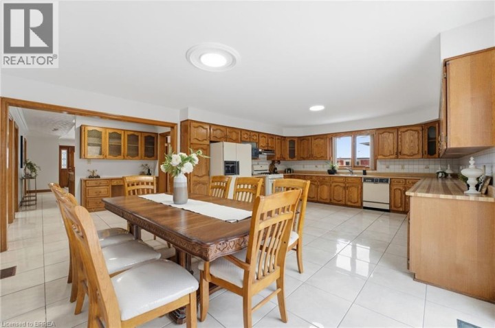 Photo 13 at 75 Ludlow Crescent, Brantford