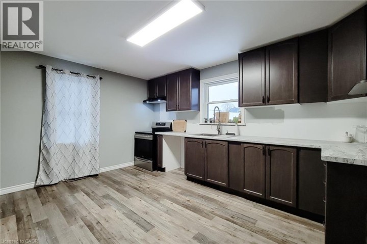 Photo 20 at 77 Tenth Avenue, Brantford