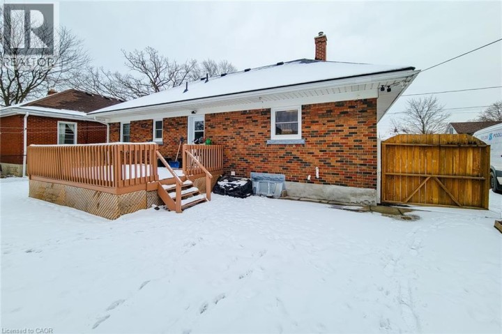 Photo 8 at 77 Tenth Avenue, Brantford