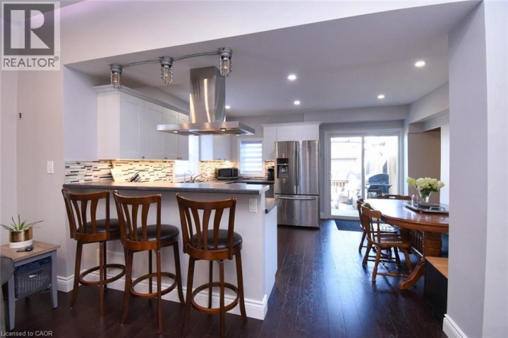 Photo 11 at 111 Drummond Street, Brantford