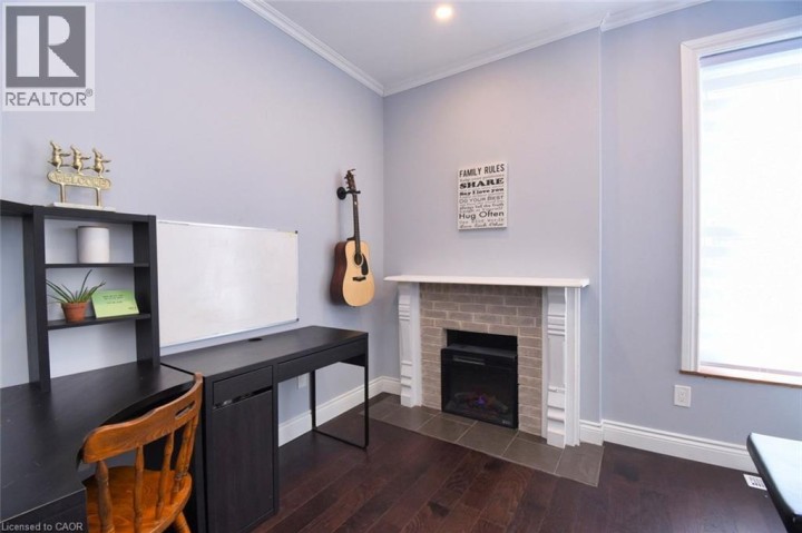 Photo 12 at 111 Drummond Street, Brantford