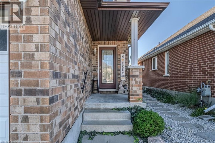 Photo 2 at 1384 Caen Avenue, Woodstock