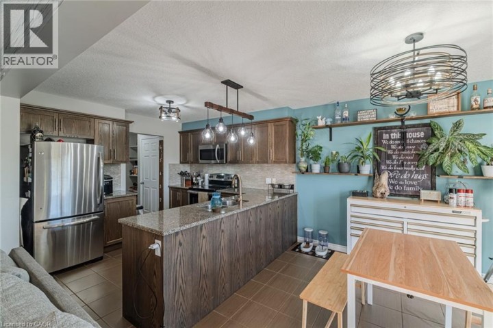 Photo 10 at 1384 Caen Avenue, Woodstock