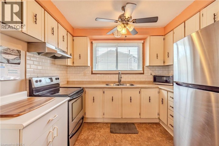 Photo 6 at 279 Stanley D Street, Brantford