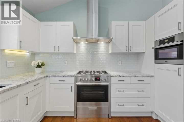 Photo 11 at 422 POWERLINE Road 34, Brantford