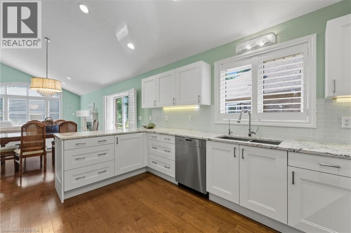 Photo 12 at 422 POWERLINE Road 34, Brantford