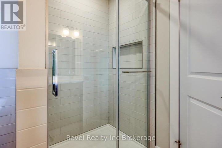 Photo 16 at 455 Gillespie Street, Woodstock - South, Woodstock