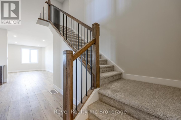 Photo 8 at 455 Gillespie Street, Woodstock - South, Woodstock