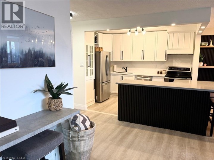 Photo 8 at 640 WEST Street 908, Brantford