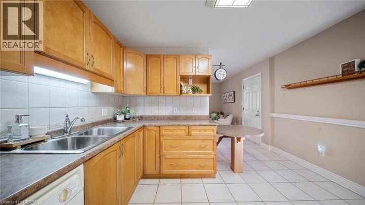 Photo 14 at 356 Grand River Avenue, Brantford