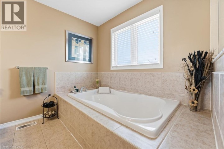 Photo 23 at 25 Merritt Lane, Brantford