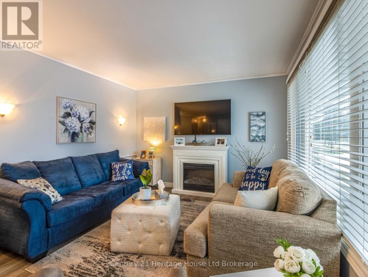 Photo 10 at 1064 Sovereign Road, Woodstock - North, Woodstock