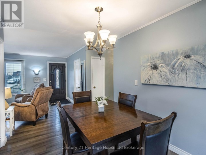 Photo 15 at 1064 Sovereign Road, Woodstock - North, Woodstock