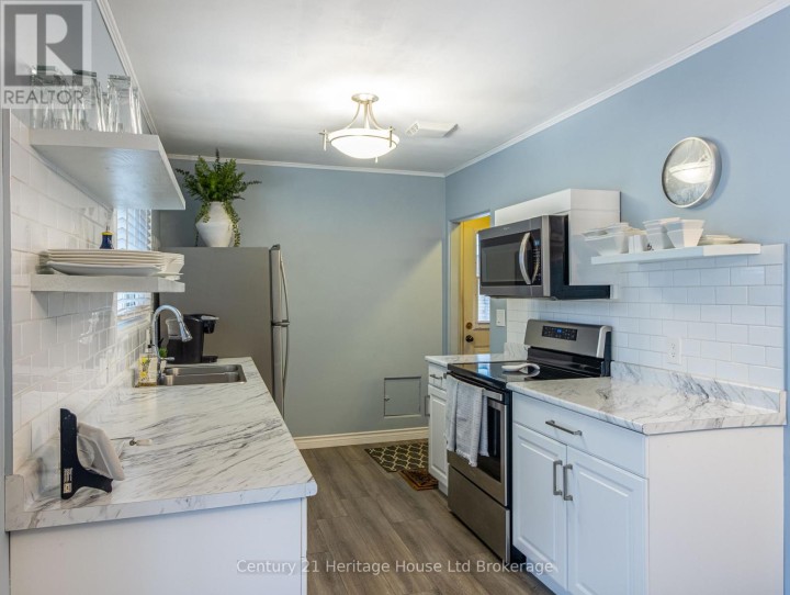 Photo 18 at 1064 Sovereign Road, Woodstock - North, Woodstock