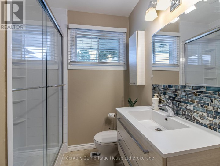 Photo 20 at 1064 Sovereign Road, Woodstock - North, Woodstock