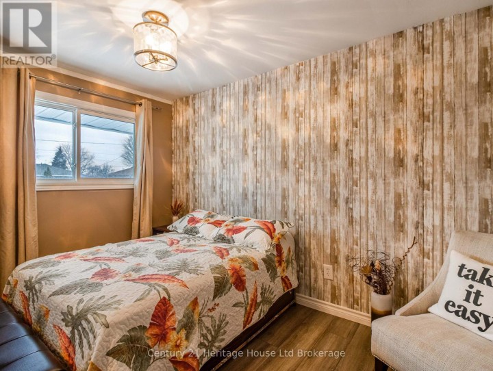 Photo 22 at 1064 Sovereign Road, Woodstock - North, Woodstock