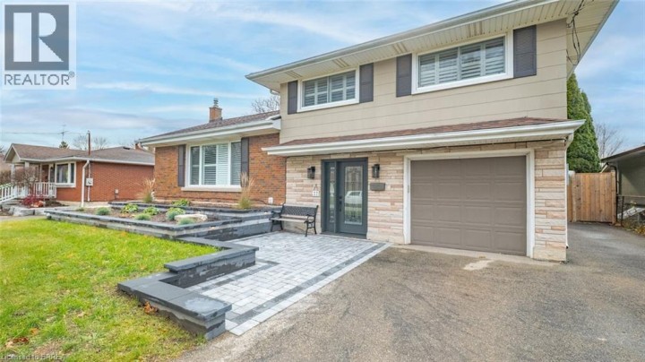 Photo 1 at 37 Collingdon Drive, Brantford