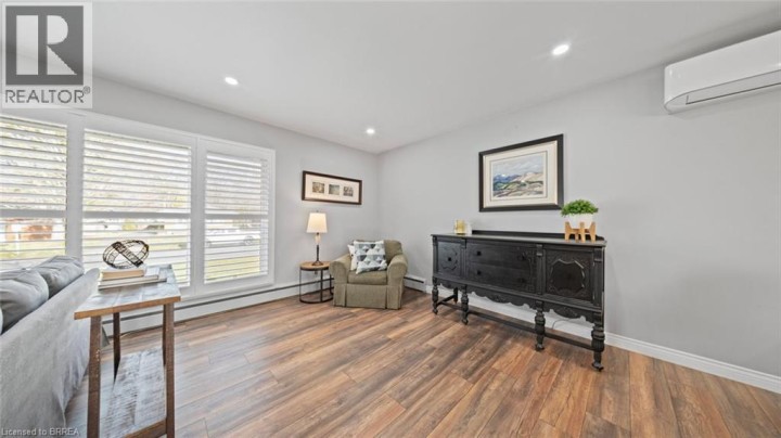 Photo 13 at 37 Collingdon Drive, Brantford