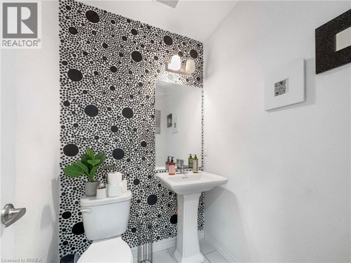 Photo 11 at 22 Lorne Card Drive, Innerkip (Victoria Park), Woodstock