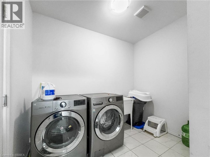 Photo 12 at 22 Lorne Card Drive, Innerkip (Victoria Park), Woodstock