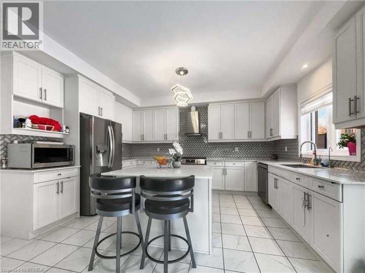 Photo 5 at 22 Lorne Card Drive, Innerkip (Victoria Park), Woodstock